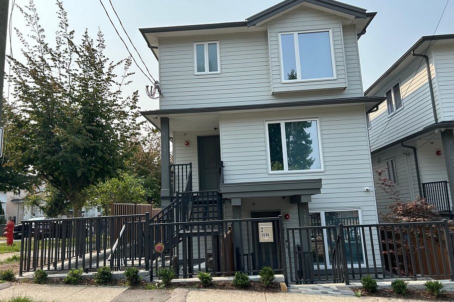 4705 Killarney Street Vancouver, BC - 1