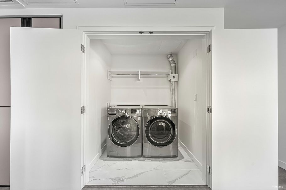 2604 1500 Fern Street North Vancouver, BC - 26