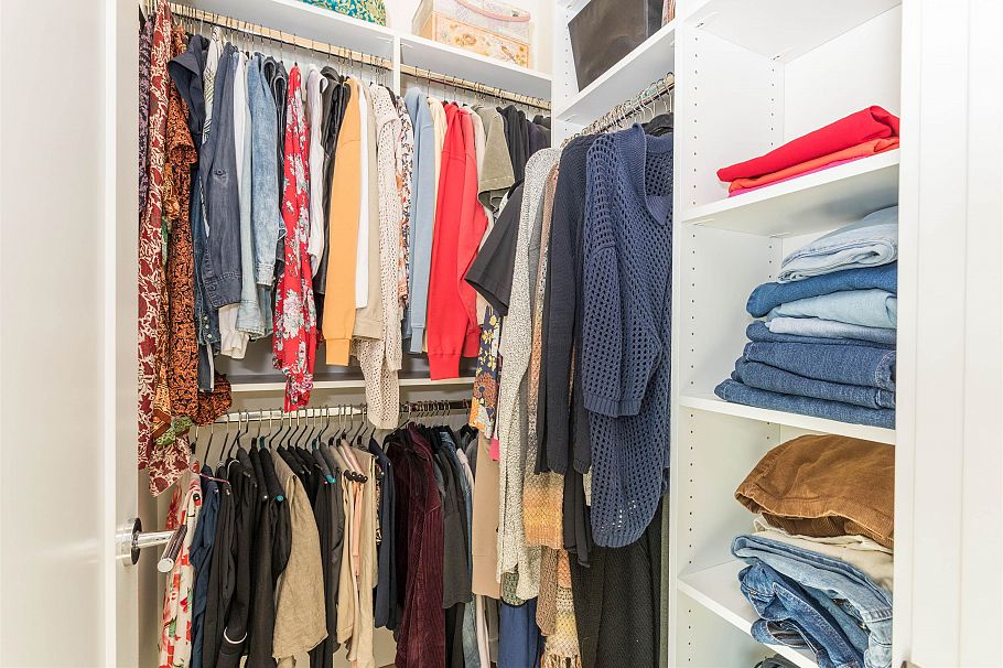 341 E 13th Street North Vancouver, BC - 22