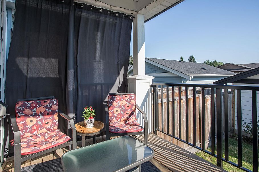 341 E 13th Street North Vancouver, BC - 31