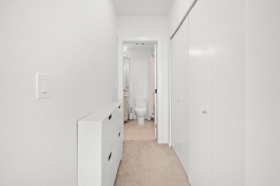 304 108 E 8th Street North Vancouver, BC - 27