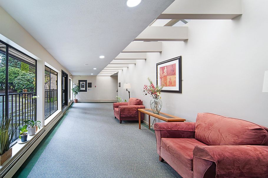 320 1385 Draycott Road North Vancouver, BC - 13