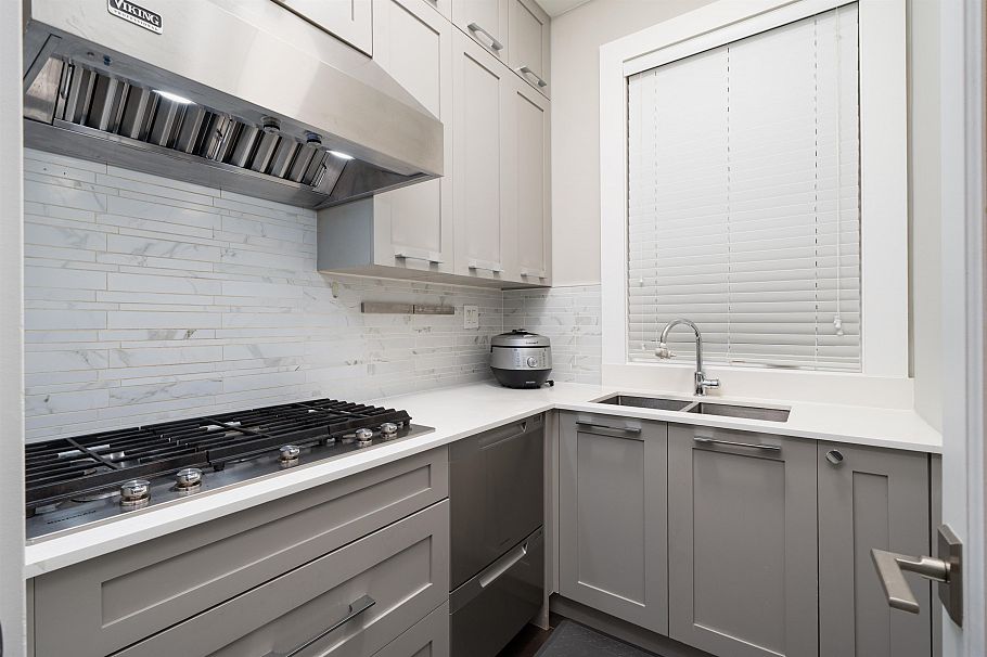 2820 W 32nd Avenue Vancouver, BC - 14