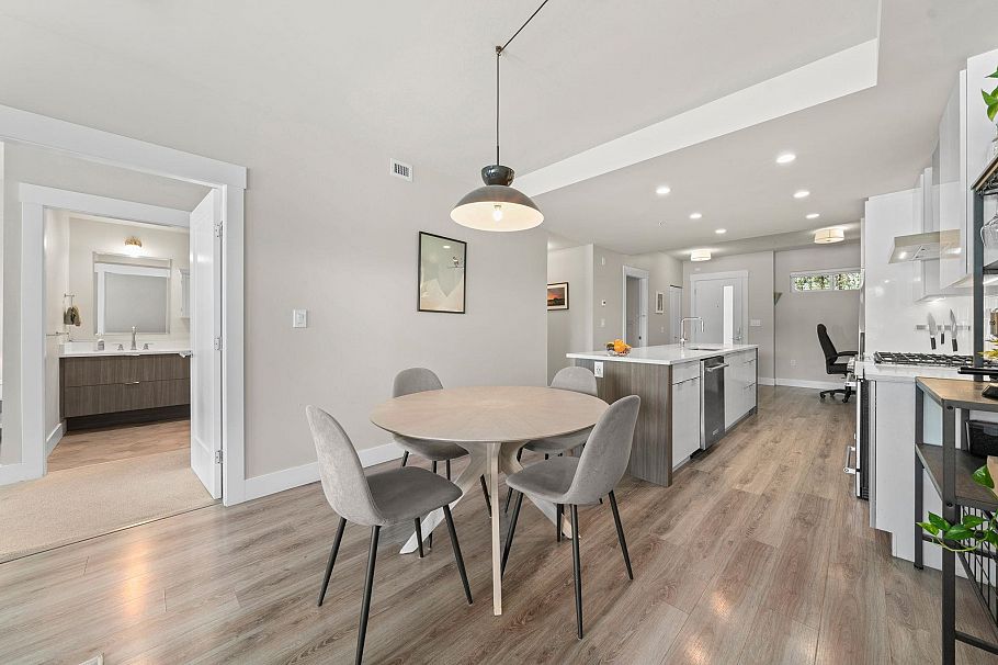 302 1496 Charlotte Road North Vancouver, BC - 19