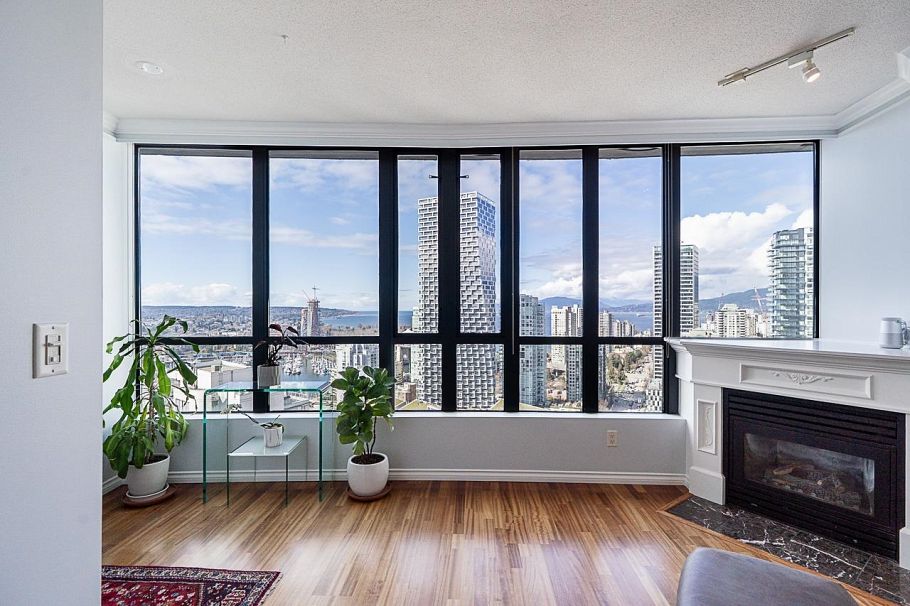 3202 501 Pacific Street Vancouver, BC - 4