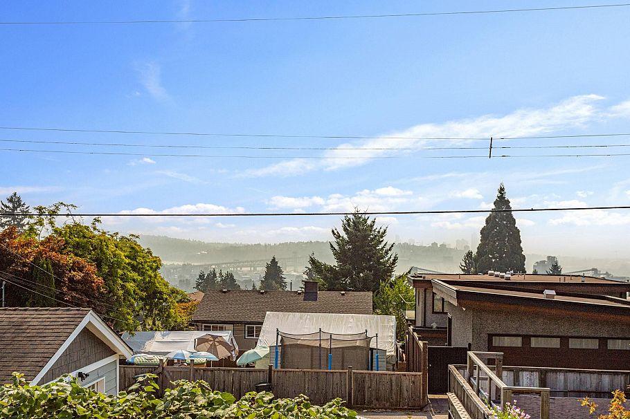 843 Whitchurch Street North Vancouver, BC - 27