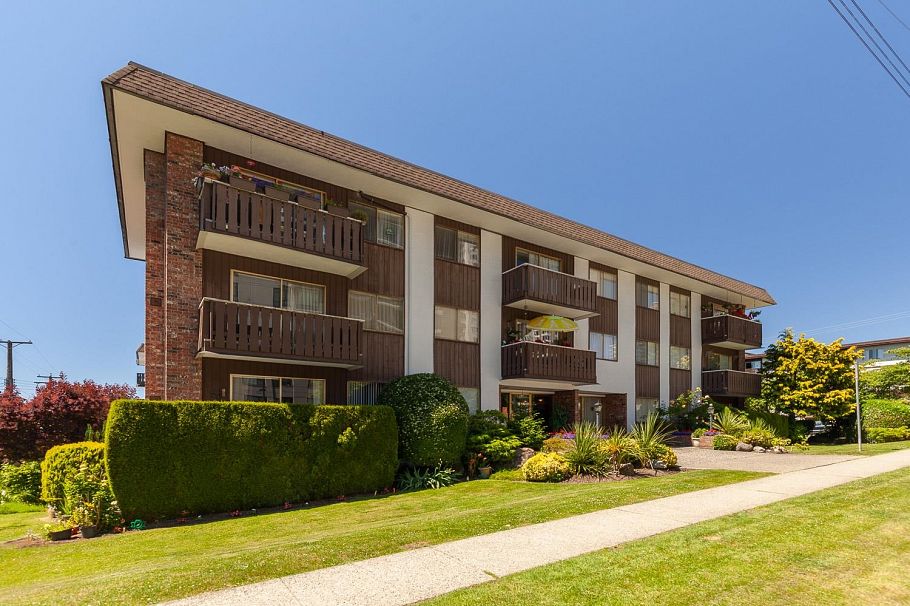 116 1345 Chesterfield Avenue North Vancouver, BC - 1