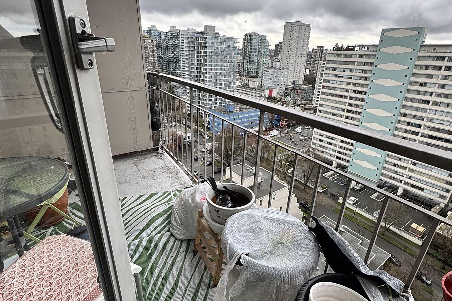 2003 1850 Comox Street Vancouver, BC - 8