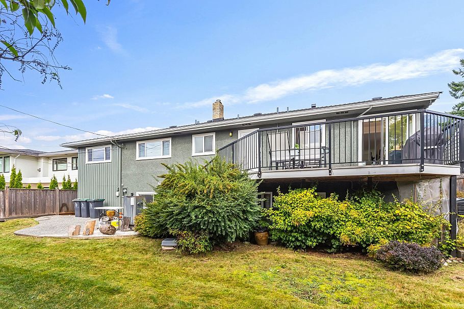 935 Beaconsfield Road North Vancouver, BC - 39