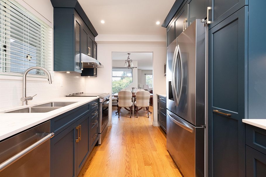 4 260 E 4th Street North Vancouver, BC - 18