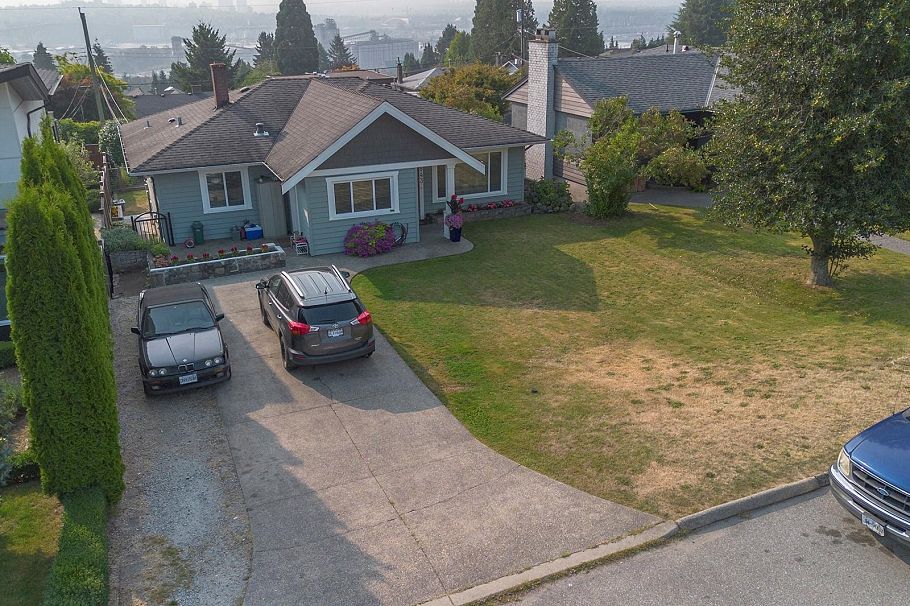 843 Whitchurch Street North Vancouver, BC - 39