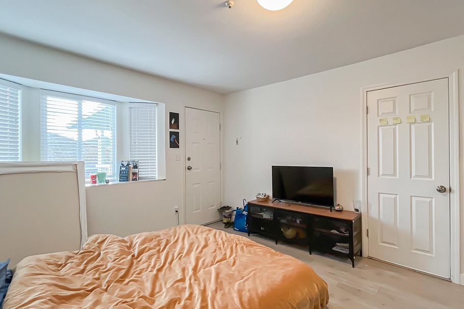 736 E 55th Avenue Vancouver, BC - 12