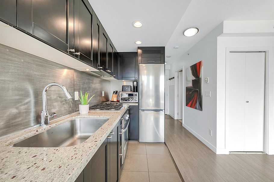 516 1133 Homer Street Vancouver, BC - 5