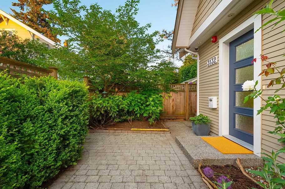 3132 W 7th Avenue Vancouver, BC - 3