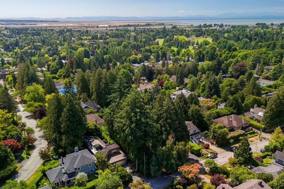 3060 W 45th Avenue Vancouver, BC - 23