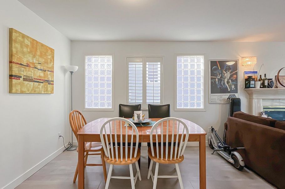 736 E 55th Avenue Vancouver, BC - 8