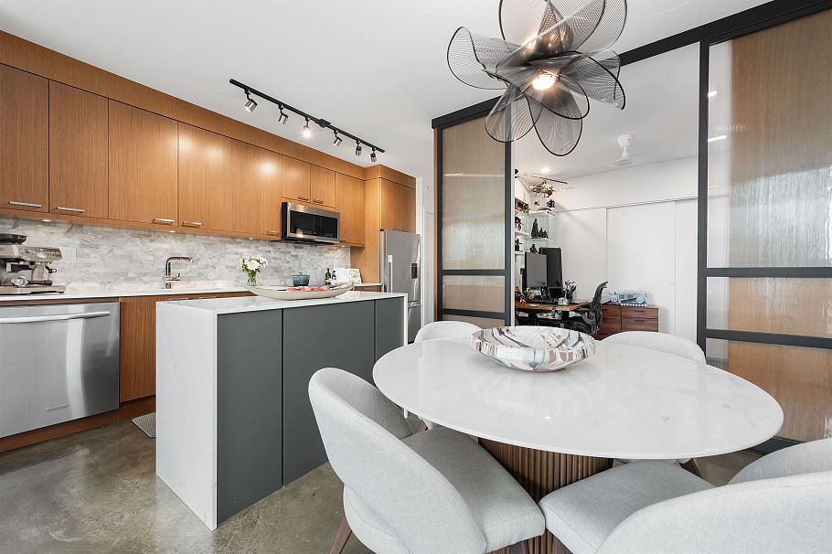 415 221 Union Street Vancouver, BC - 6