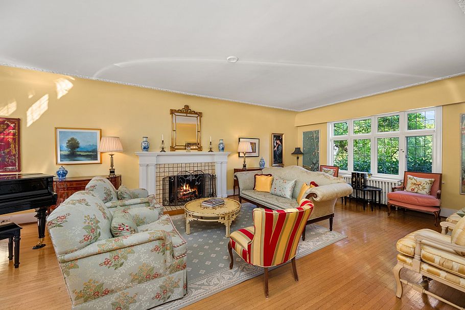 1519 W 35th Avenue Vancouver, BC - 4