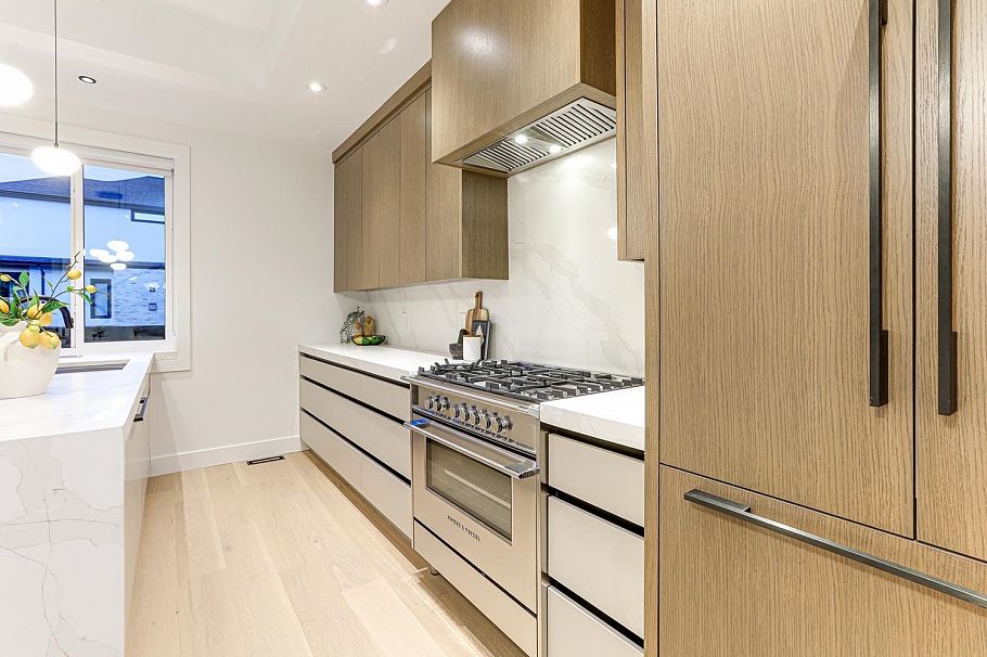 1 944 E 13 Avenue Vancouver, BC - 9