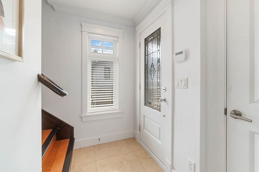 2721 W 5th Avenue Vancouver, BC - 12