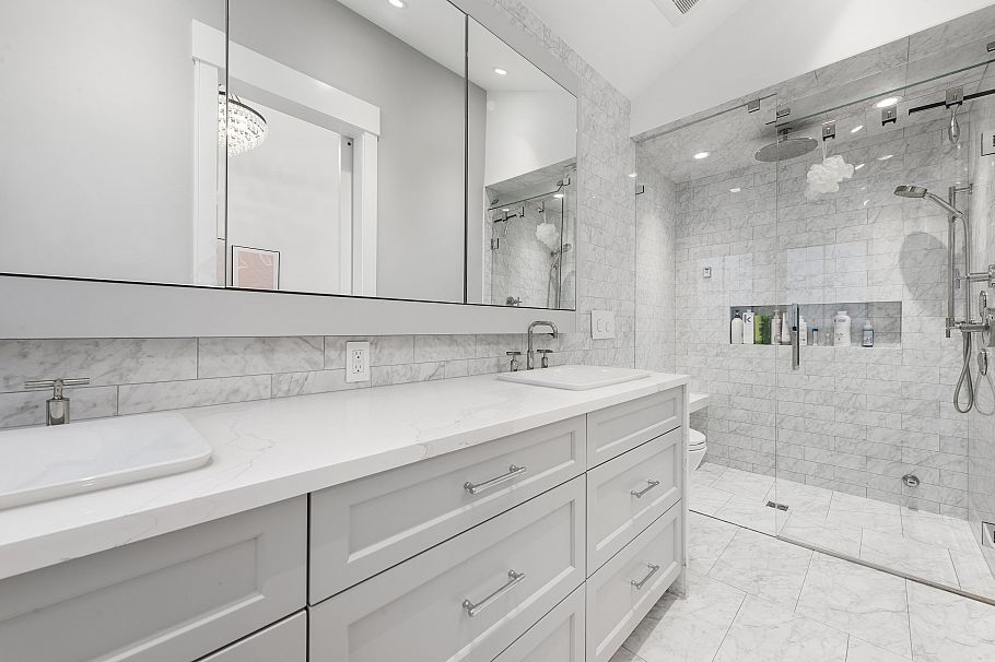 2173 Vanness Avenue Vancouver, BC - 22