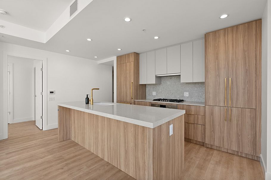 306 2325 Emery Court North Vancouver, BC - 7