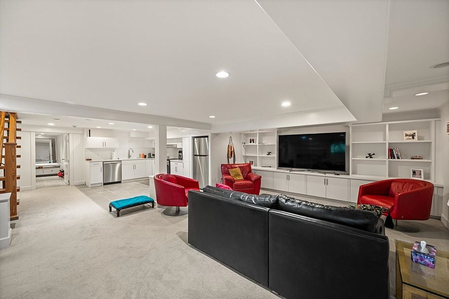 1519 W 35th Avenue Vancouver, BC - 30