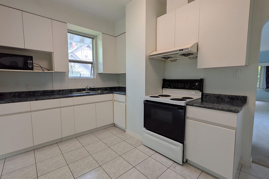 3539 W 37th Avenue Vancouver, BC - 7