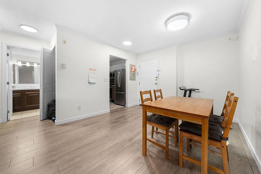 306 3624 Fraser Street Vancouver, BC - 27