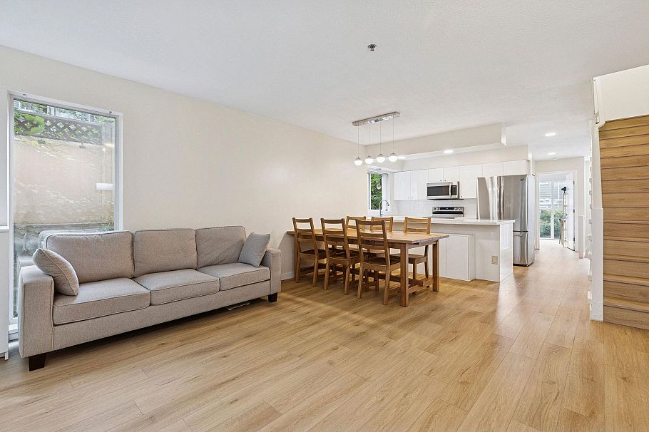 3379 Fieldstone Avenue Vancouver, BC - 2