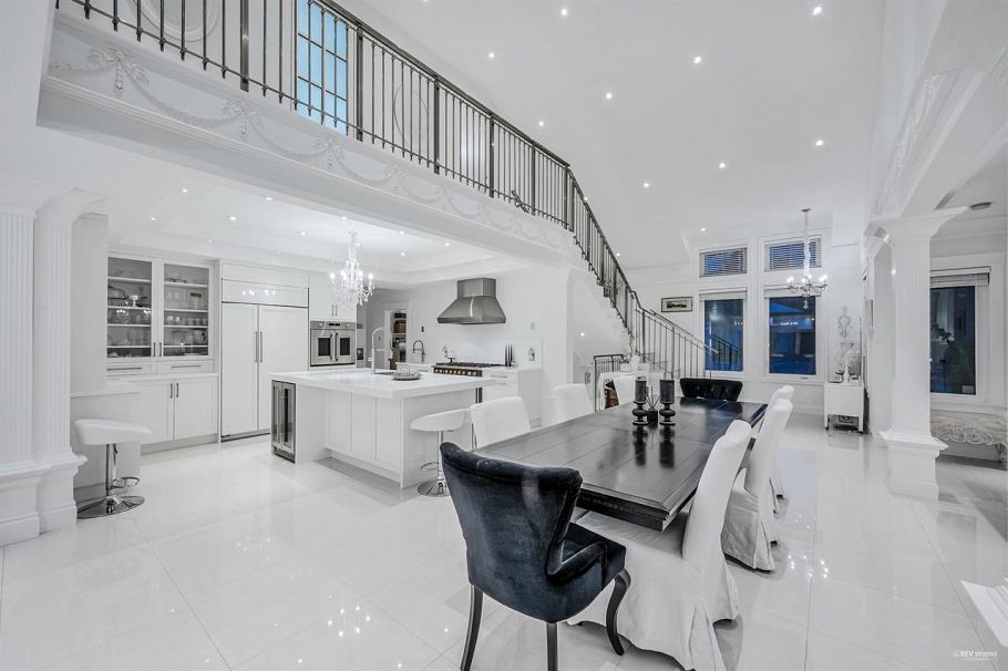 4511 Capilano Road North Vancouver, BC - 28