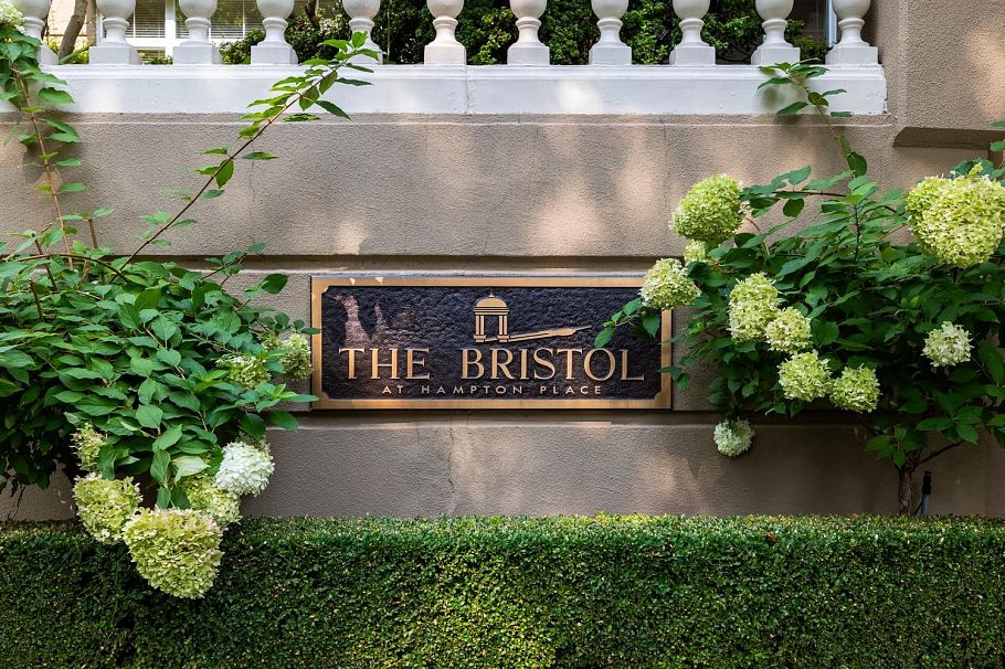 403 5735 Hampton Place Vancouver, BC - 3