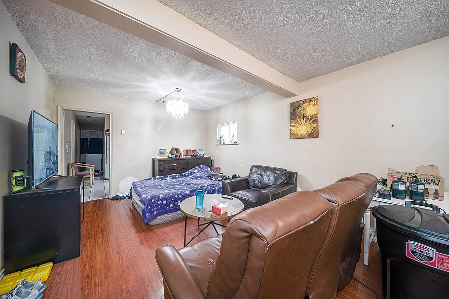 4940 Killarney Street Vancouver, BC - 4