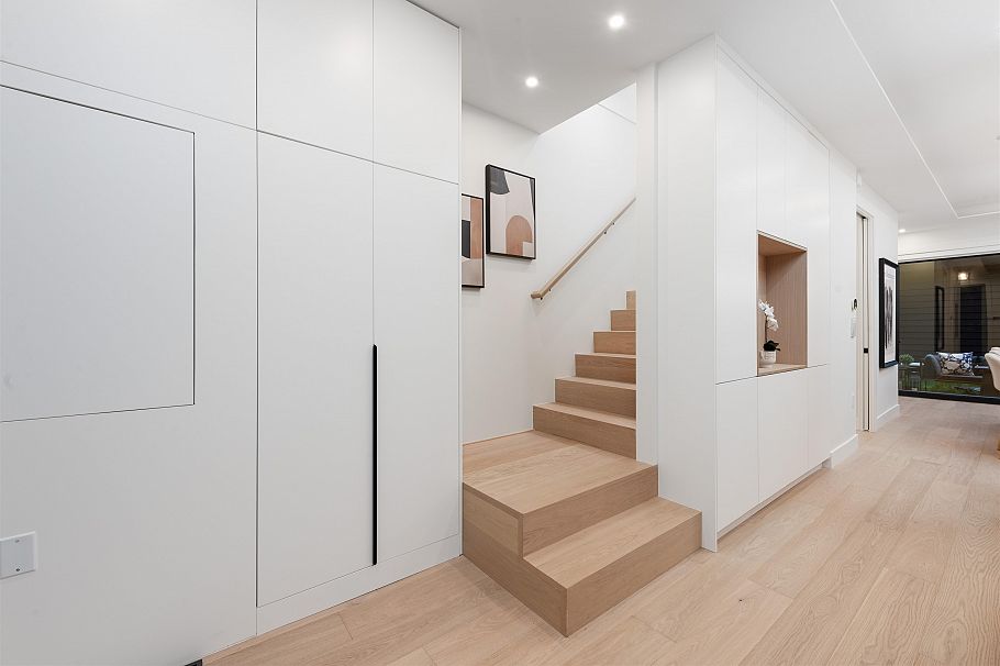 1 4895 Moss Street Vancouver, BC - 17