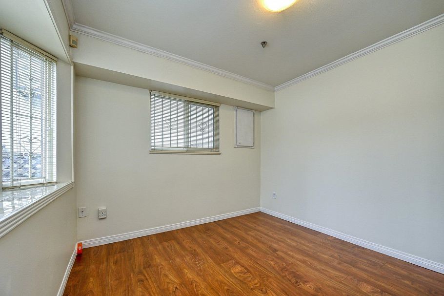 3315 Charles Street Vancouver, BC - 26