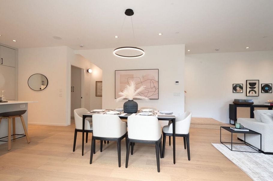 122 E 17th Avenue Vancouver, BC - 14