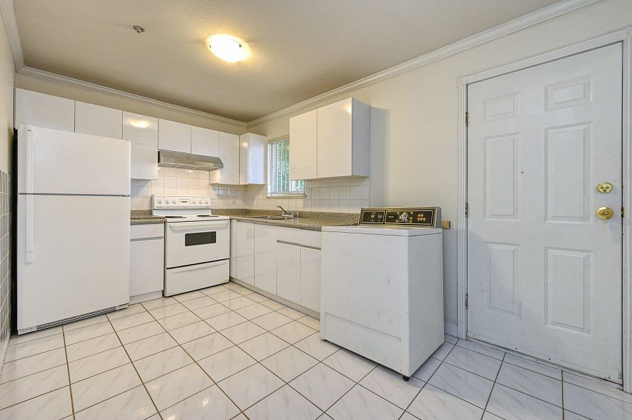 3315 Charles Street Vancouver, BC - 25