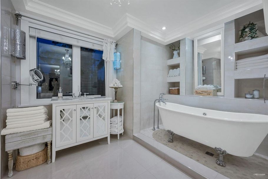 4511 Capilano Road North Vancouver, BC - 7