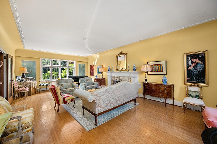 1519 W 35th Avenue Vancouver, BC - 5