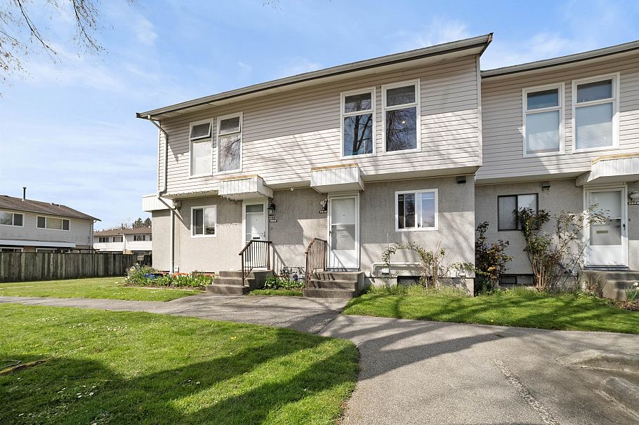 2 3558 E 49th Avenue Vancouver, BC - 1