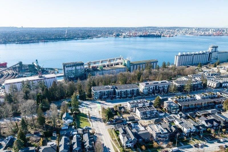 802 E 3rd Street North Vancouver, BC - 3