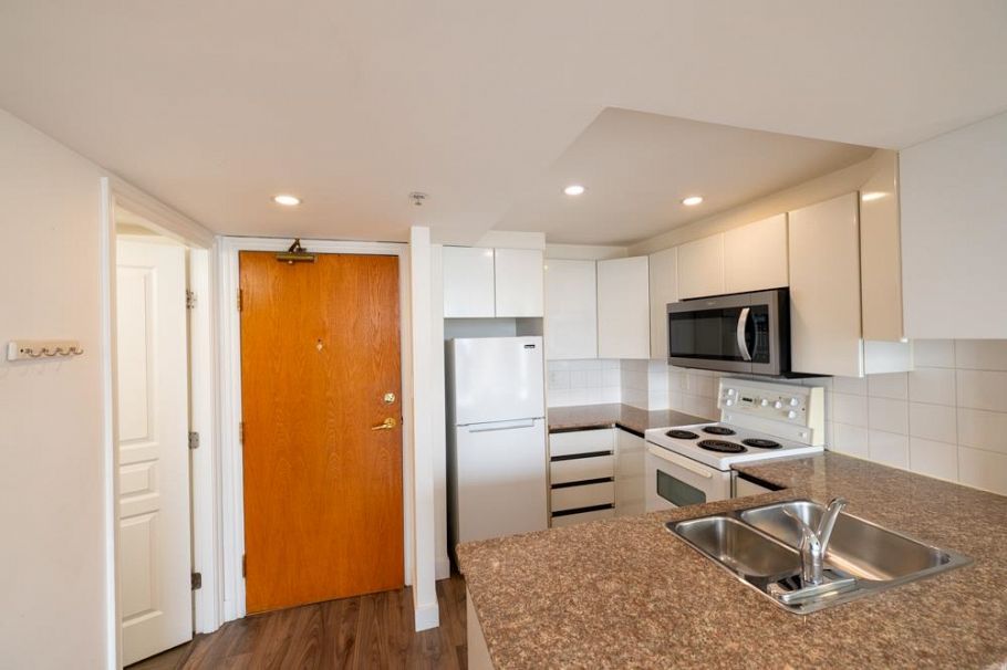 2603 1189 Howe Street Vancouver, BC - 3