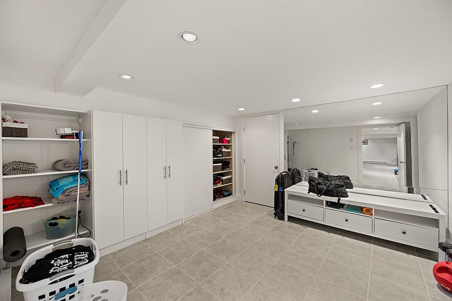 1519 W 35th Avenue Vancouver, BC - 31