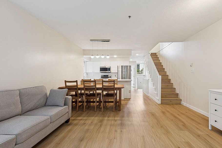 3379 Fieldstone Avenue Vancouver, BC - 5