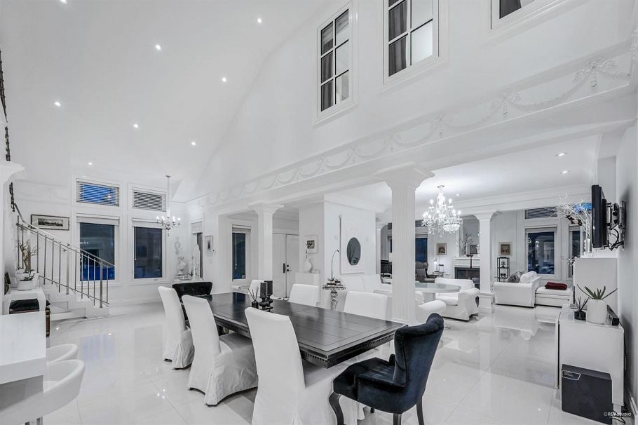 4511 Capilano Road North Vancouver, BC - 29