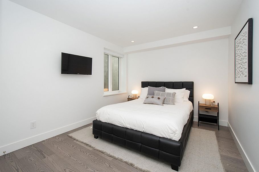 4262 Lions Avenue North Vancouver, BC - 36