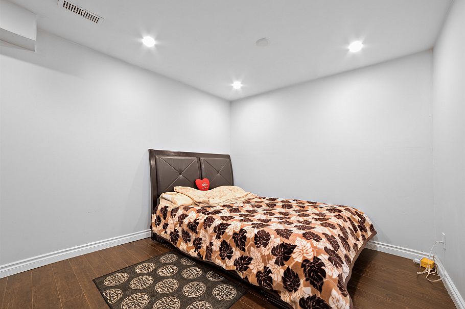 2 3558 E 49th Avenue Vancouver, BC - 14