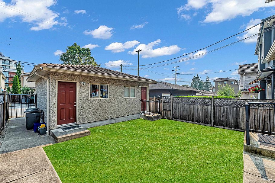 8436 Osler Street Vancouver, BC - 9