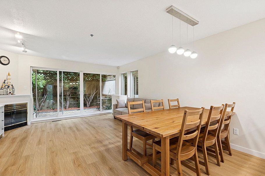 3379 Fieldstone Avenue Vancouver, BC - 3