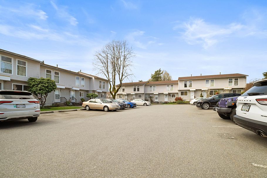 2 3558 E 49th Avenue Vancouver, BC - 19